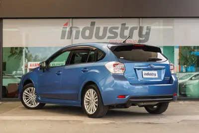 2015 Subaru Impreza Hybrid Sport 4WD photo 2