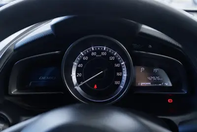 2015 Mazda 2 Demio 13C - 43,000km photo 19
