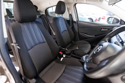 2015 Mazda 2 Demio 13C - 43,000km photo 14