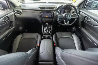 2018 Nissan Qashqai ST-L photo 16