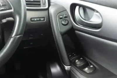 2018 Nissan Qashqai ST-L photo 19