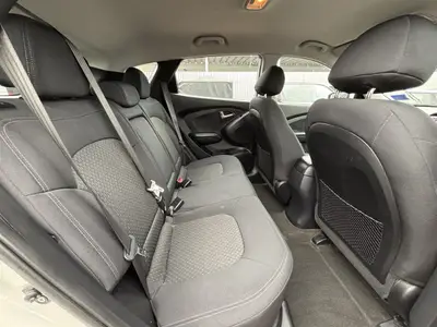 2012 Hyundai iX35 2WD A6 2.0L Station photo 6