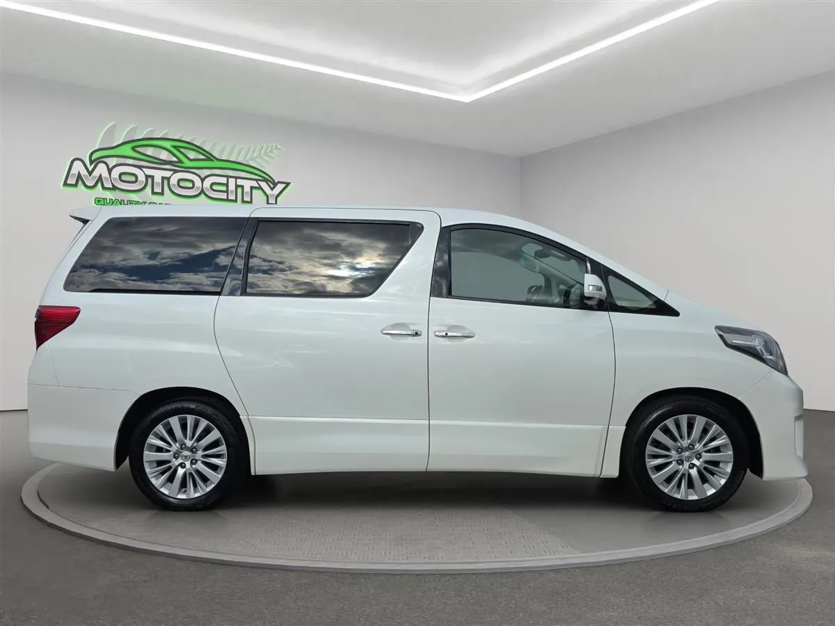 2012 Toyota Alphard Cruise control, Dark Interior Station