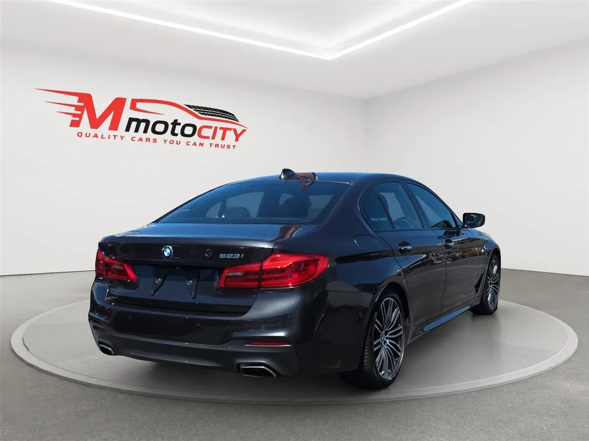 2017 BMW 523i New Shape, M Sport,
