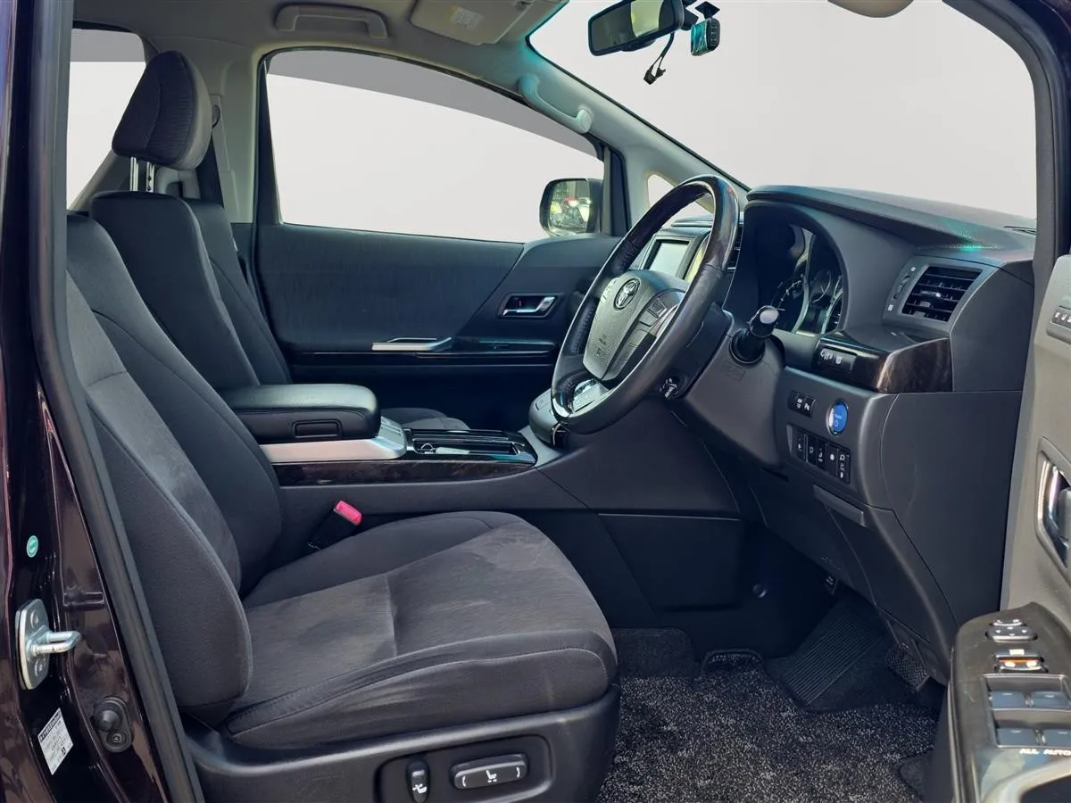 2012 Toyota Vellfire ZR, HYBRID, 7 Seater Station