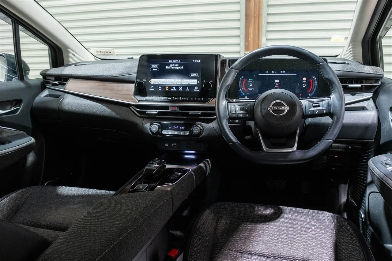 2022 Nissan Note Aura G Hybrid BOSE!