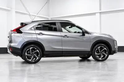 2022 Mitsubishi Eclipse XLS PHEV/4WD/AT photo 7