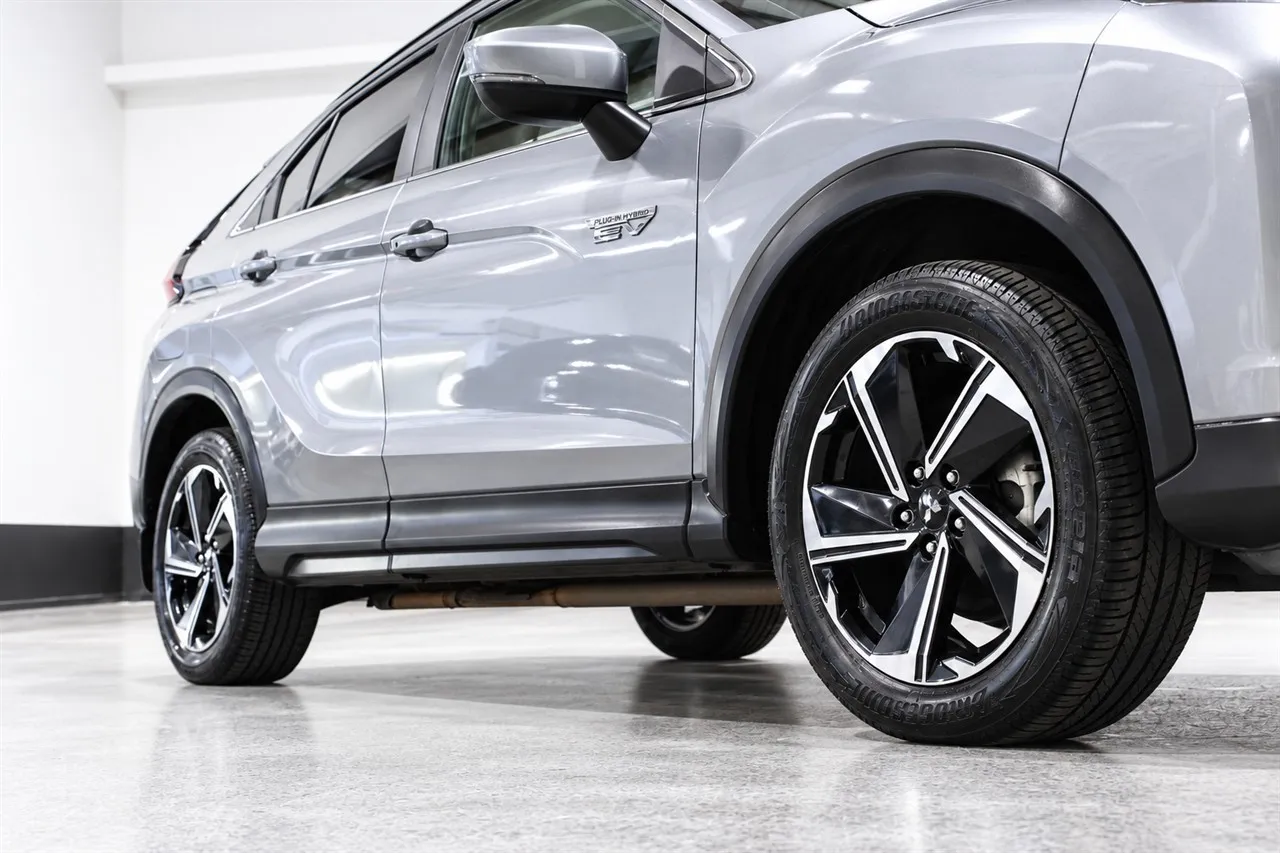 2022 Mitsubishi Eclipse XLS PHEV/4WD/AT