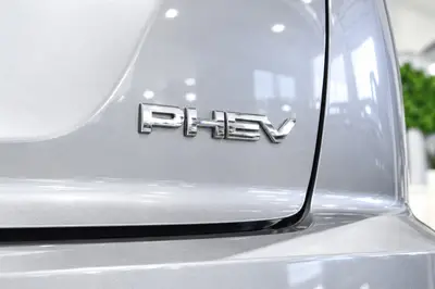 2022 Mitsubishi Eclipse XLS PHEV/4WD/AT photo 10