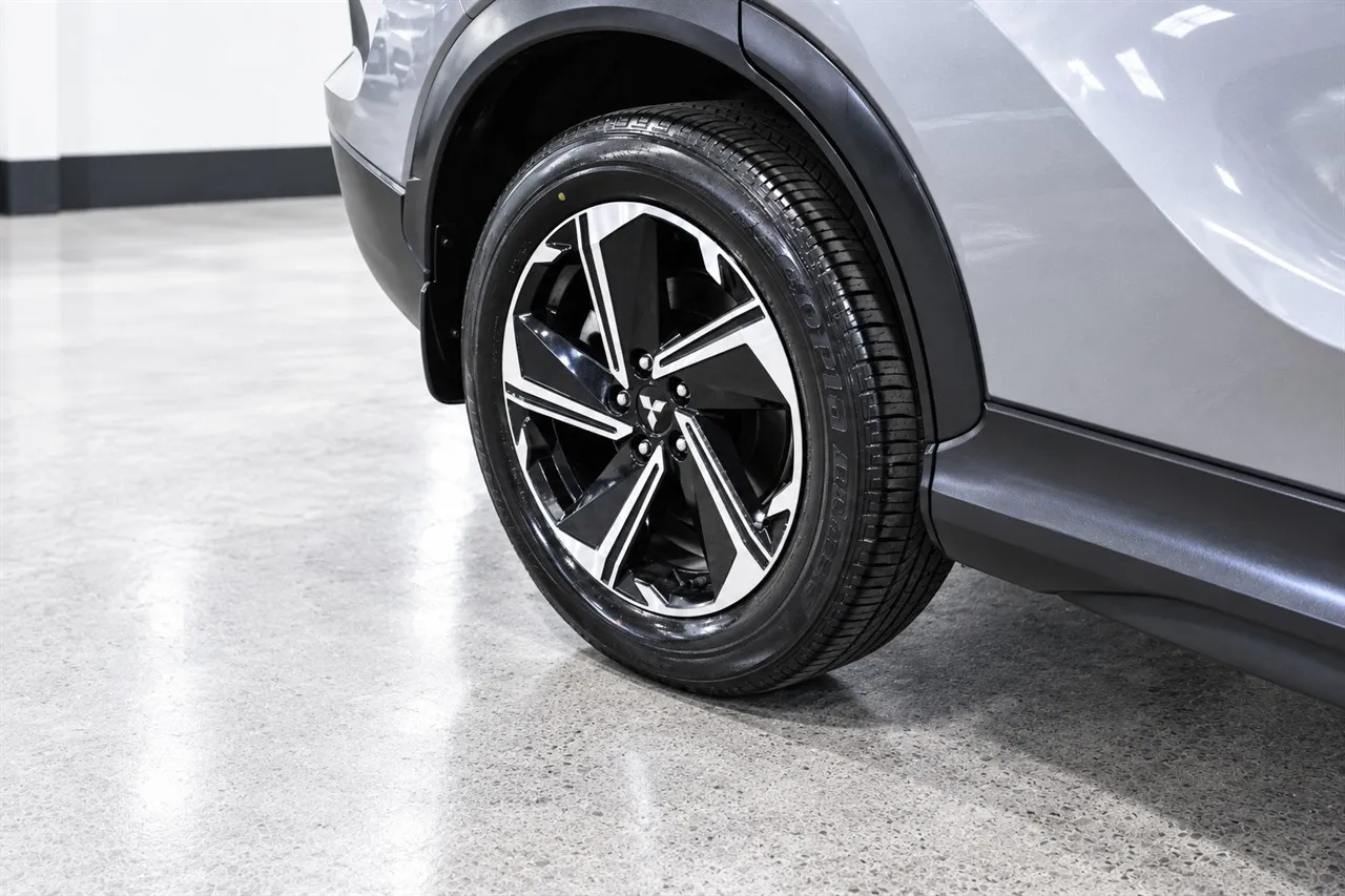2022 Mitsubishi Eclipse XLS PHEV/4WD/AT