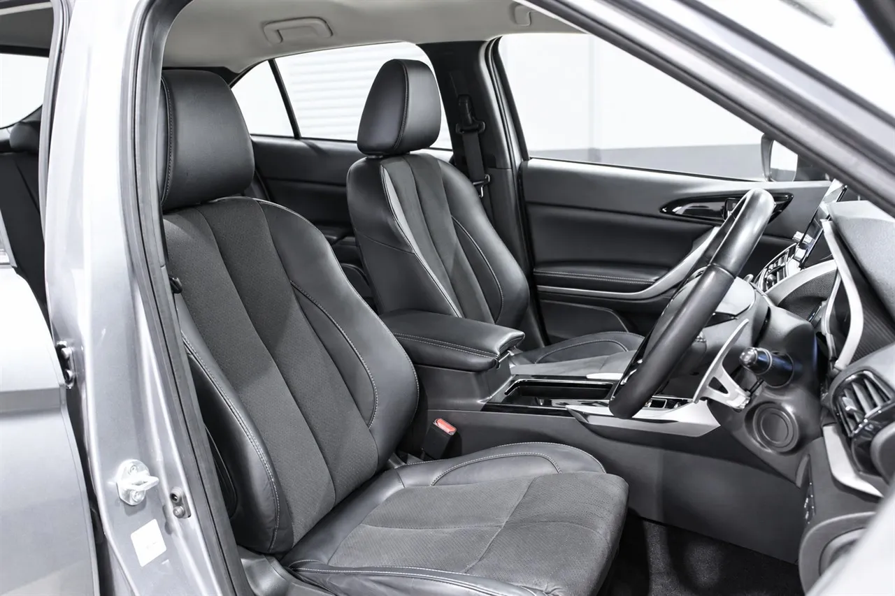 2022 Mitsubishi Eclipse XLS PHEV/4WD/AT