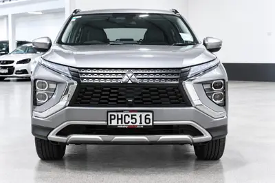 2022 Mitsubishi Eclipse XLS PHEV/4WD/AT photo 12