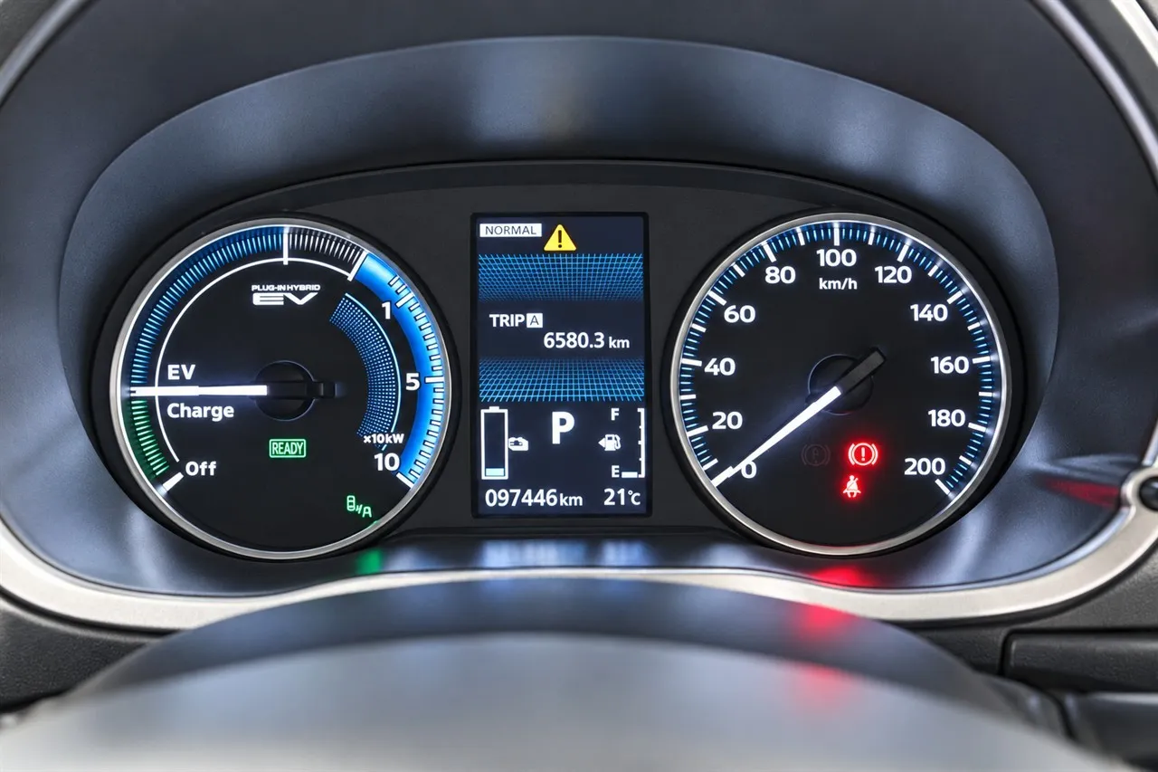 2022 Mitsubishi Eclipse XLS PHEV/4WD/AT