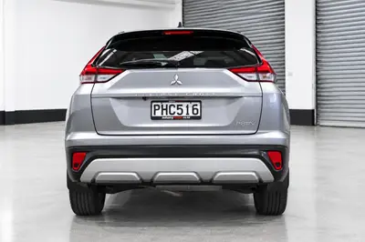 2022 Mitsubishi Eclipse XLS PHEV/4WD/AT photo 9