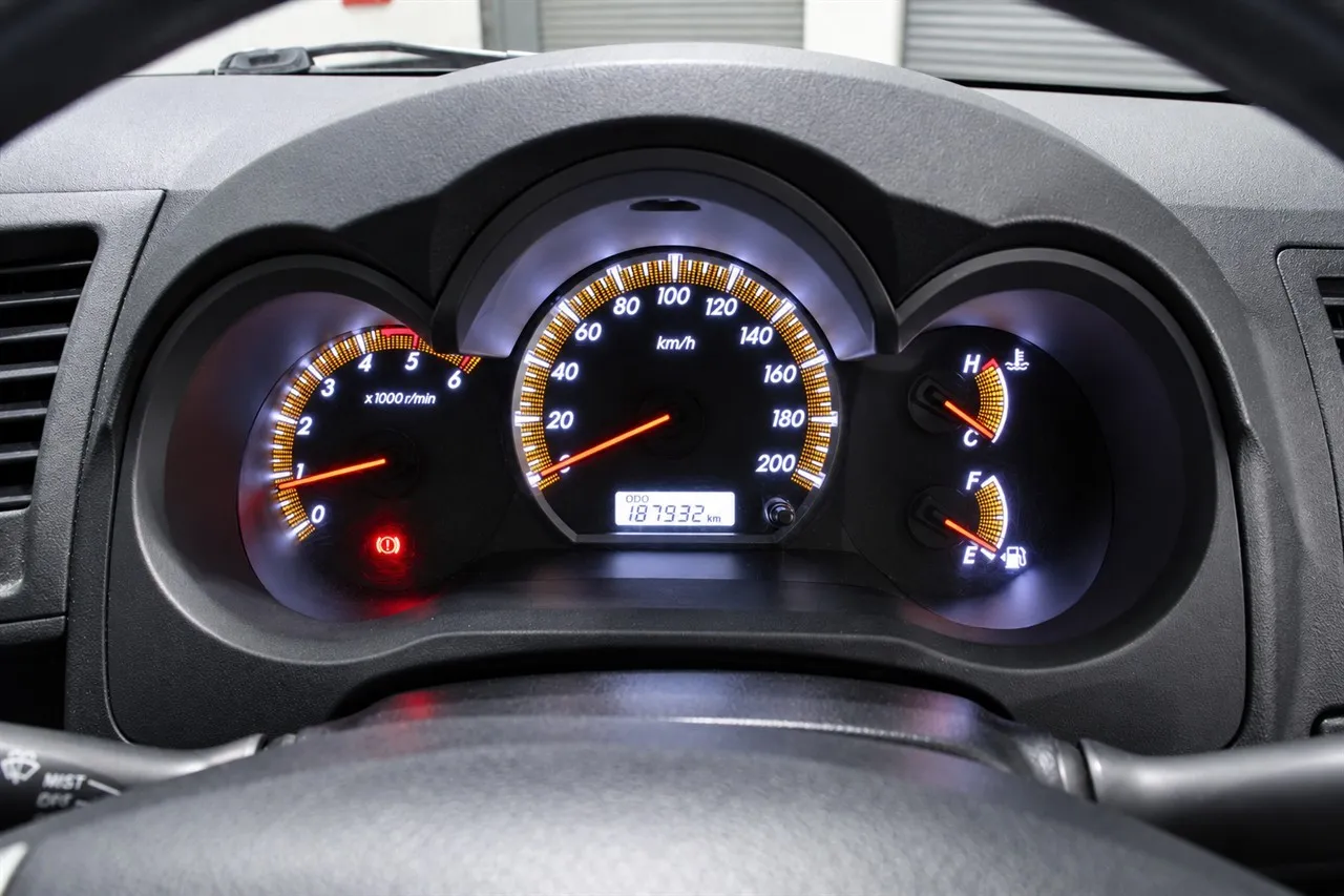 2015 Toyota Hilux 2WD 3.0TD 5 SPEED