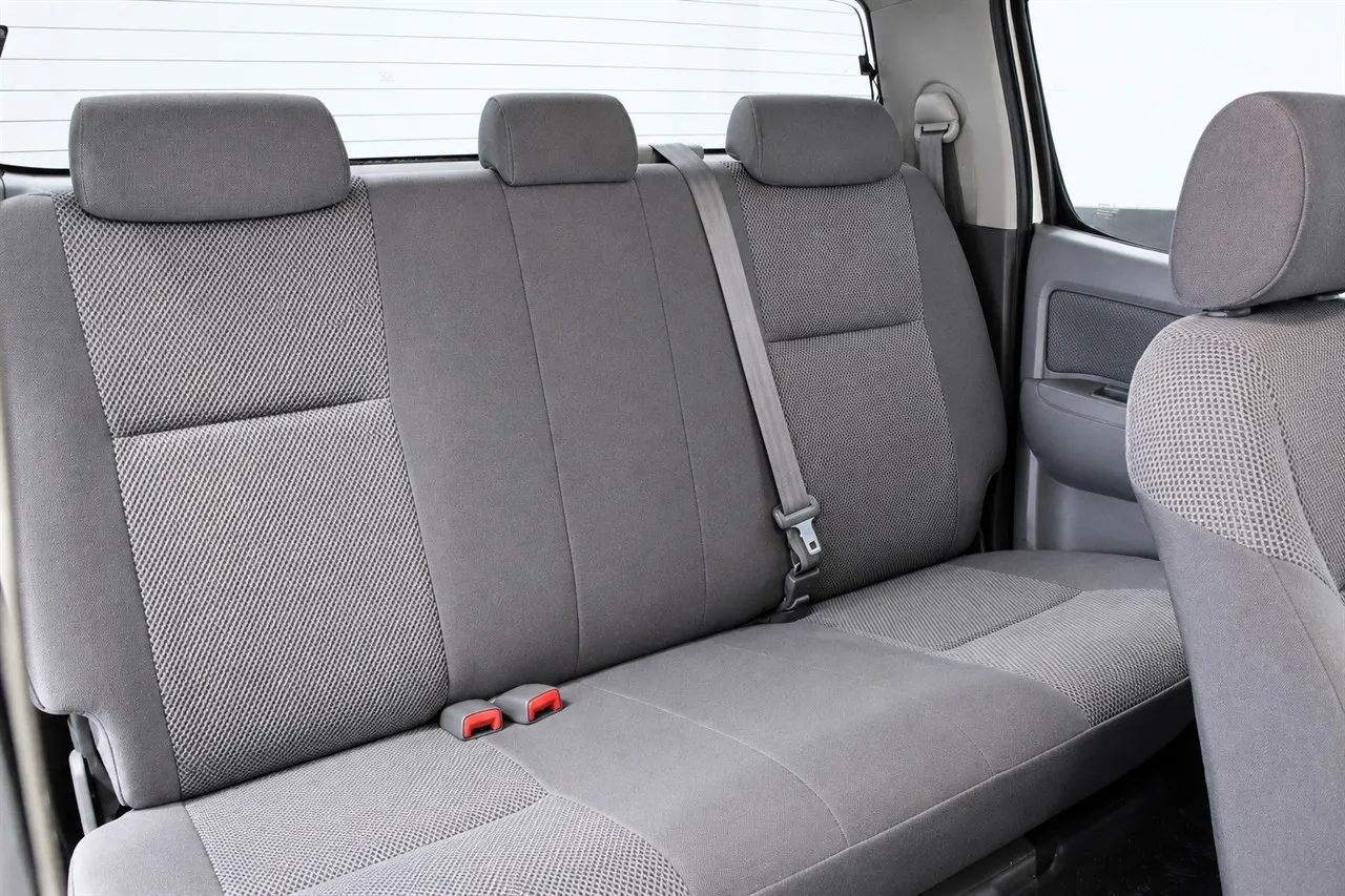 2015 Toyota Hilux 2WD 3.0TD 5 SPEED