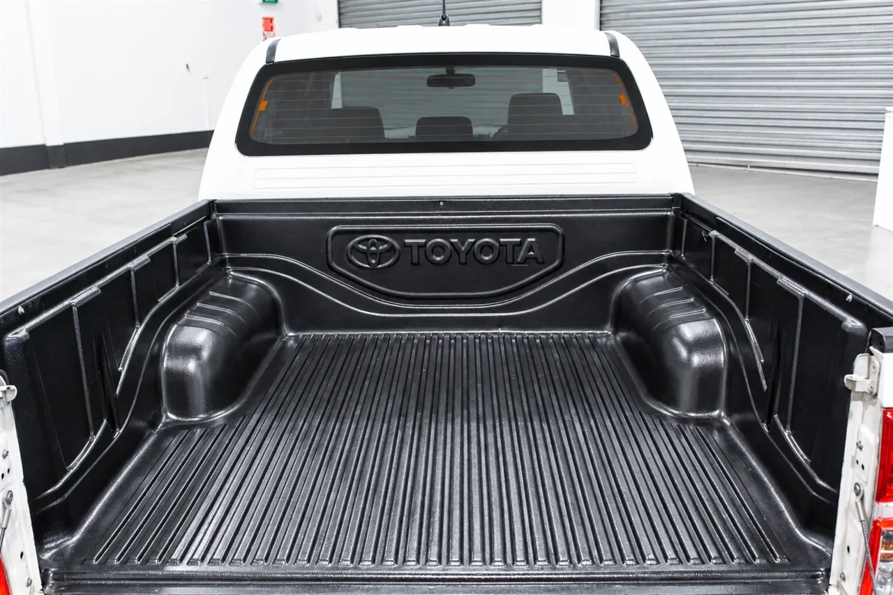 2015 Toyota Hilux 2WD 3.0TD 5 SPEED