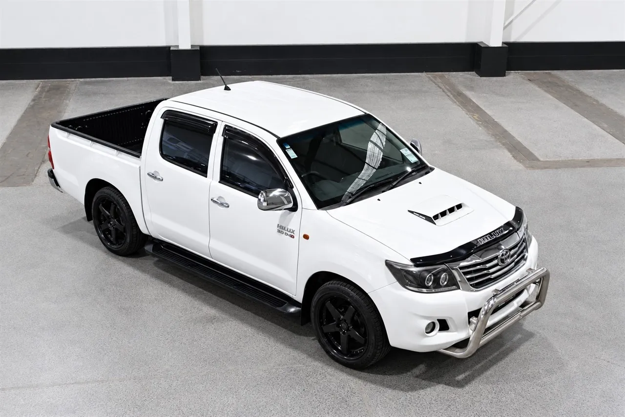 2015 Toyota Hilux 2WD 3.0TD 5 SPEED