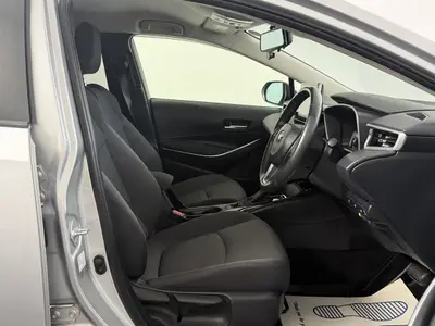 2021 Toyota Corolla Touring 1.8S Hybrid BSM TSS Station photo 10