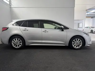 2021 Toyota Corolla Touring 1.8S Hybrid BSM TSS Station photo 3