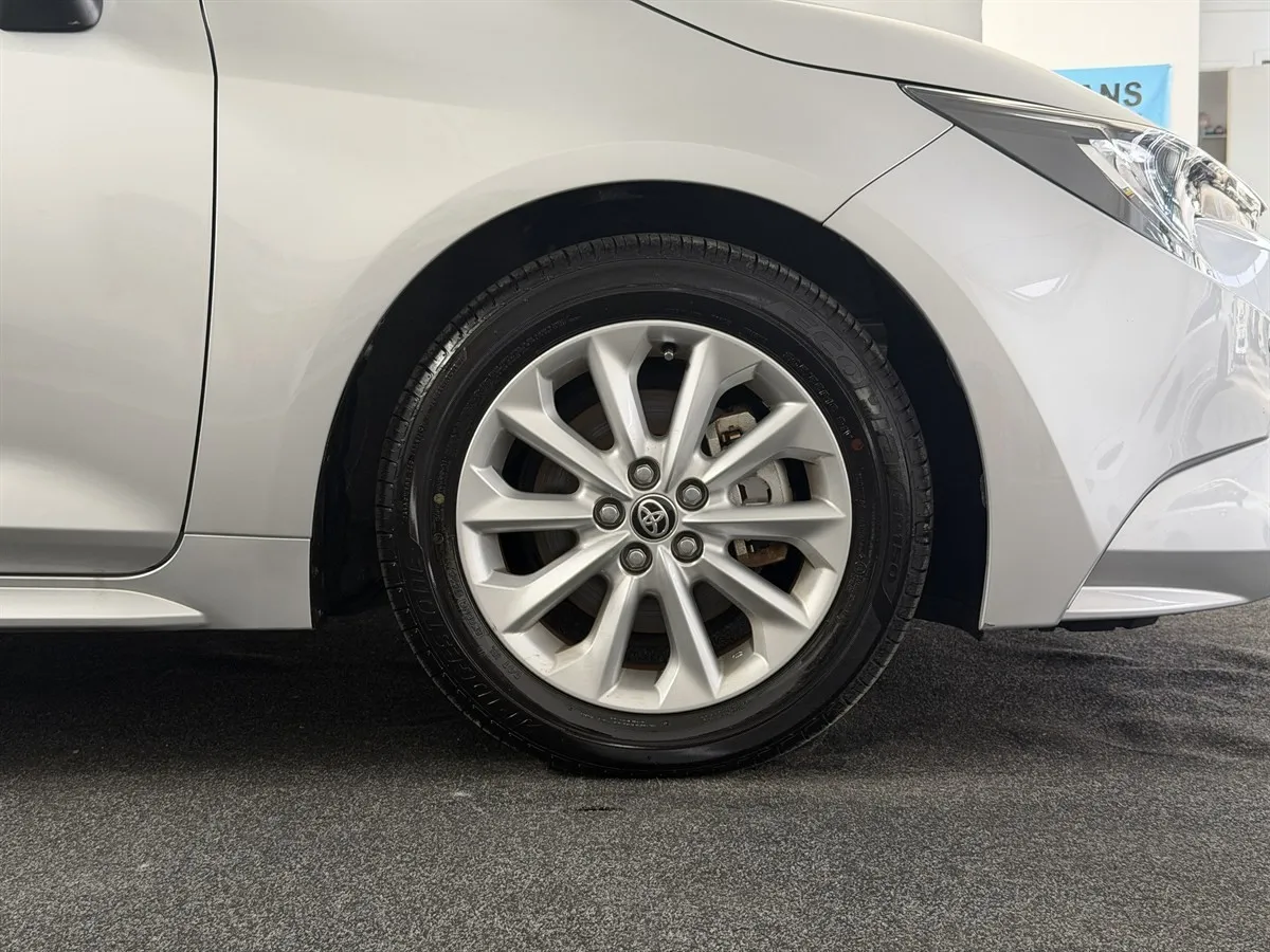 2021 Toyota Corolla Touring 1.8S Hybrid BSM TSS Station