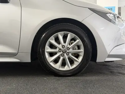 2021 Toyota Corolla Touring 1.8S Hybrid BSM TSS Station photo 7