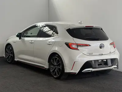 2018 Toyota Corolla Sport G Z Hybrid Leather TRD bodykit photo 3