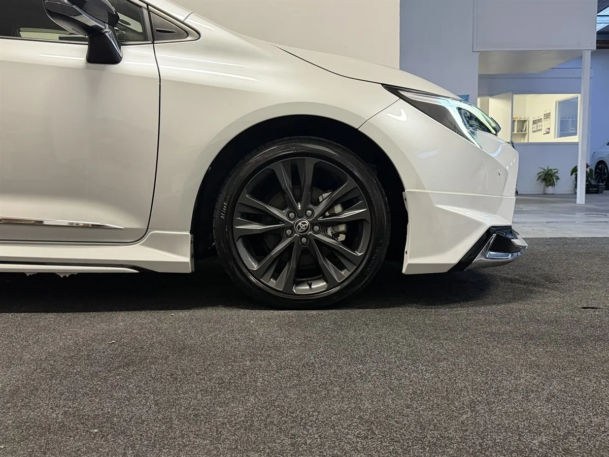 2023 Toyota Corolla Touring WXB Hybrid Modellista Bodykit Station