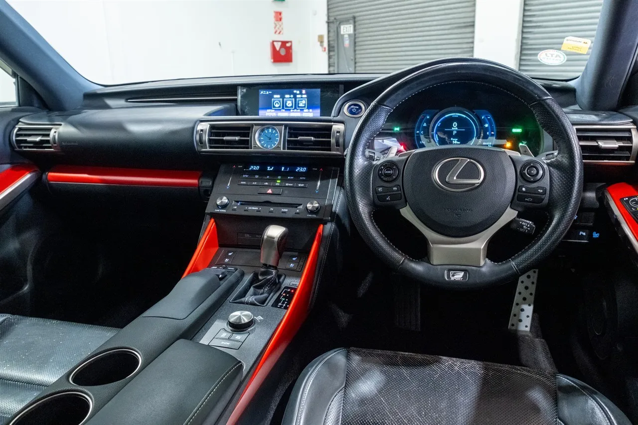 2014 Lexus IS 300h F-Sport Hybrid