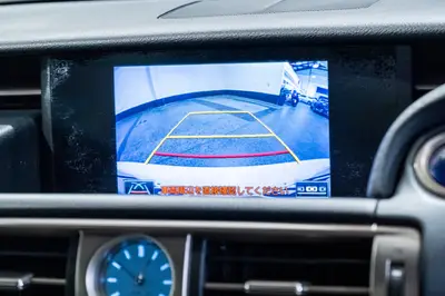 2014 Lexus IS 300h F-Sport Hybrid photo 17