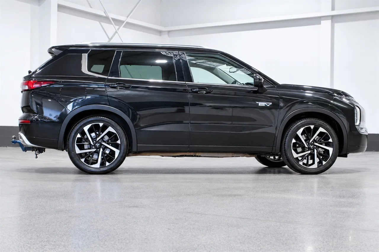 2022 Mitsubishi Outlander VRX PHEV/4WD/AT