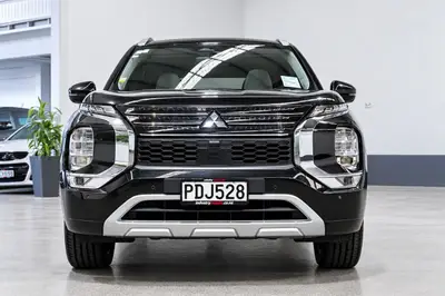 2022 Mitsubishi Outlander VRX PHEV/4WD/AT photo 12
