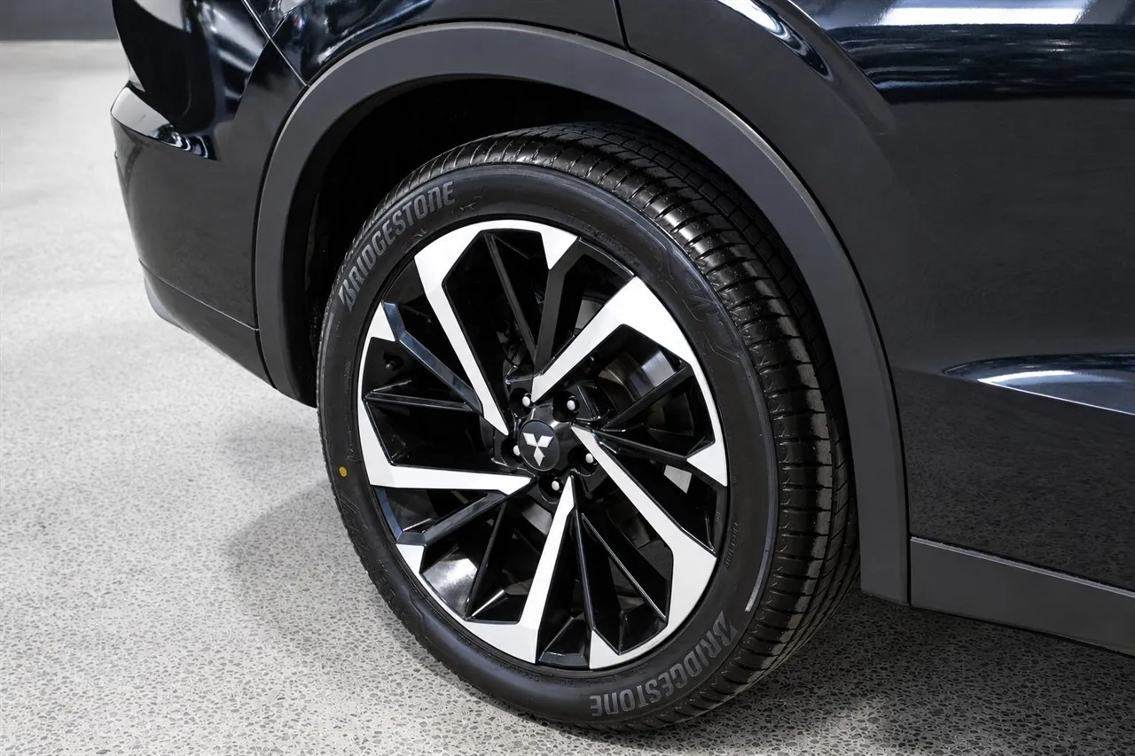 2022 Mitsubishi Outlander VRX PHEV/4WD/AT