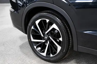 2022 Mitsubishi Outlander VRX PHEV/4WD/AT photo 8