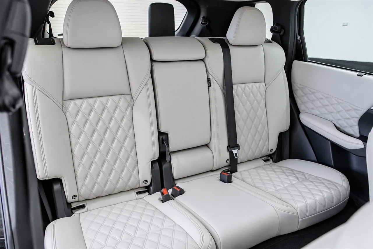 2022 Mitsubishi Outlander VRX PHEV/4WD/AT