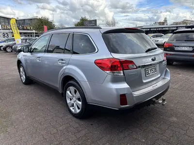 2012 Subaru Outback 3.6R PREMIUM Station photo 3