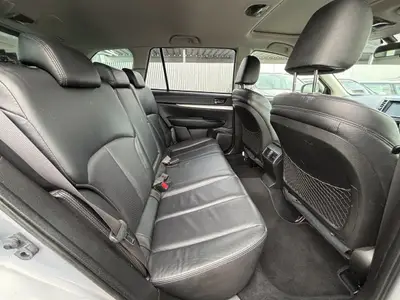 2012 Subaru Outback 3.6R PREMIUM Station photo 6