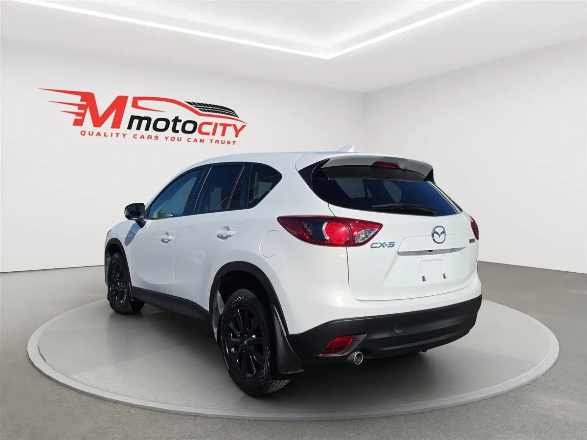 2013 Mazda CX-5 SL Package, Cruise control, Leather heated seats RV/