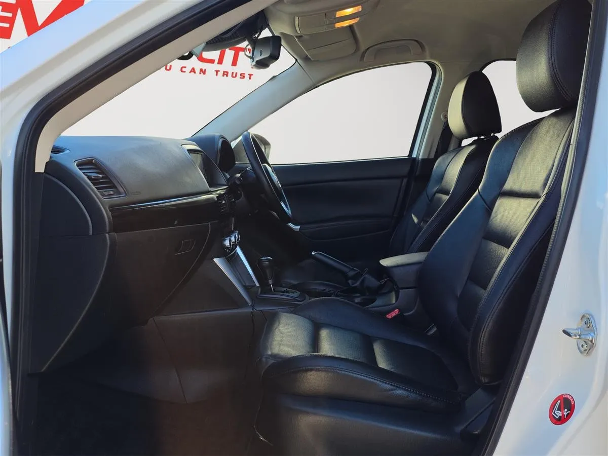 2013 Mazda CX-5 SL Package, Cruise control, Leather heated seats RV/