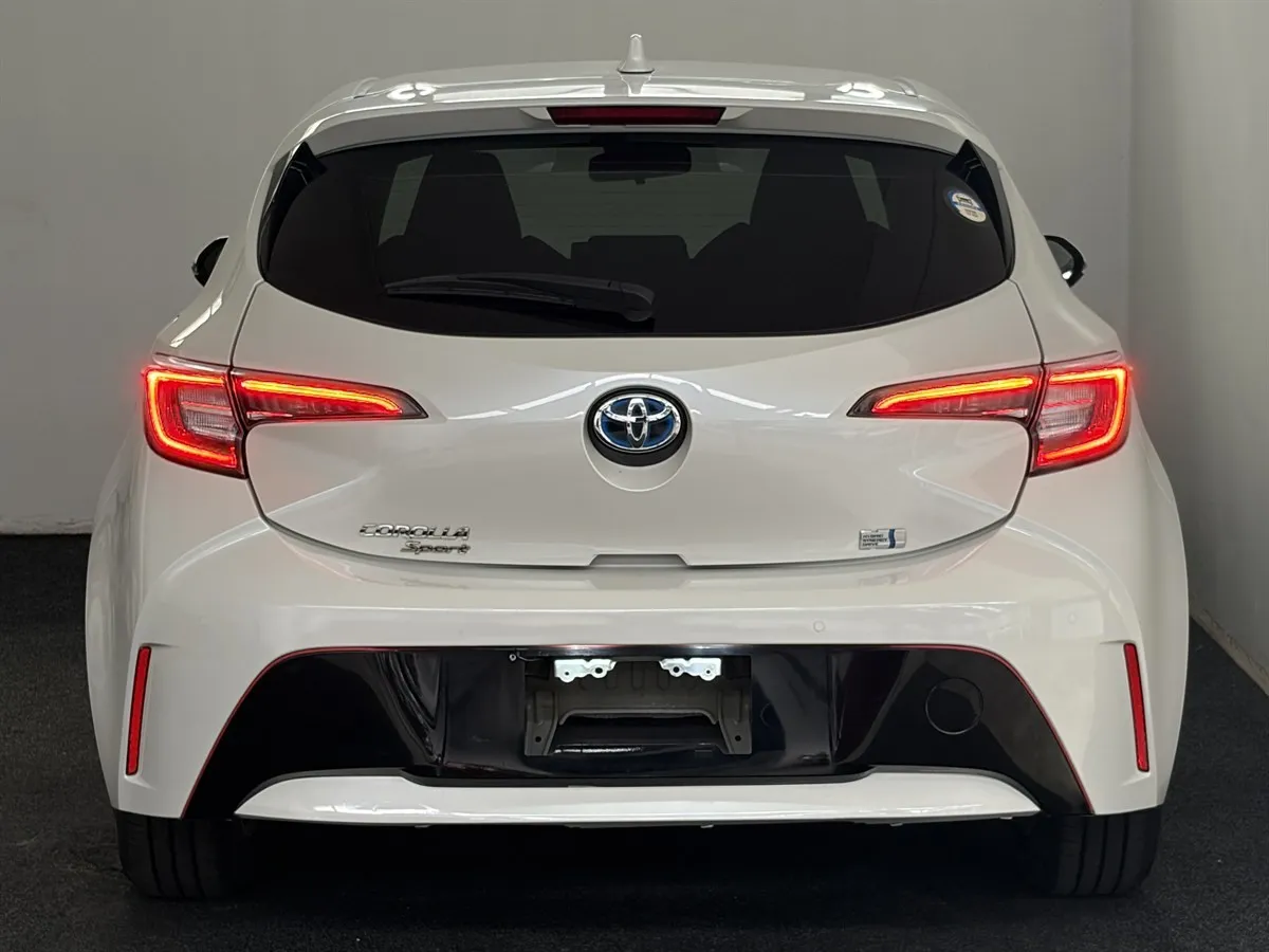 2019 Toyota Corolla Sport 1.8L Hybrid CarPlay, photo 5 of 18