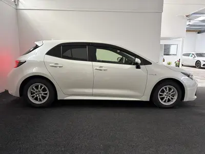 2019 Toyota Corolla Sport 1.8L Hybrid CarPlay photo 3