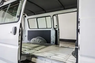 2015 Mitsubishi L300 LWB 2.4P photo 13