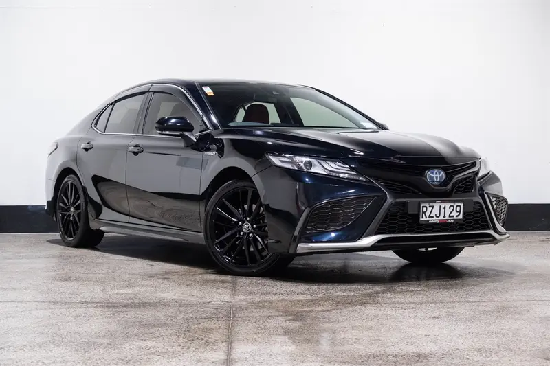 2021 Toyota Camry SX Hybrid NZ New