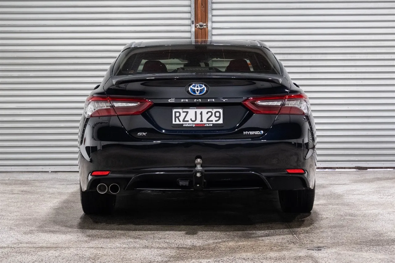 2021 Toyota Camry SX Hybrid NZ New