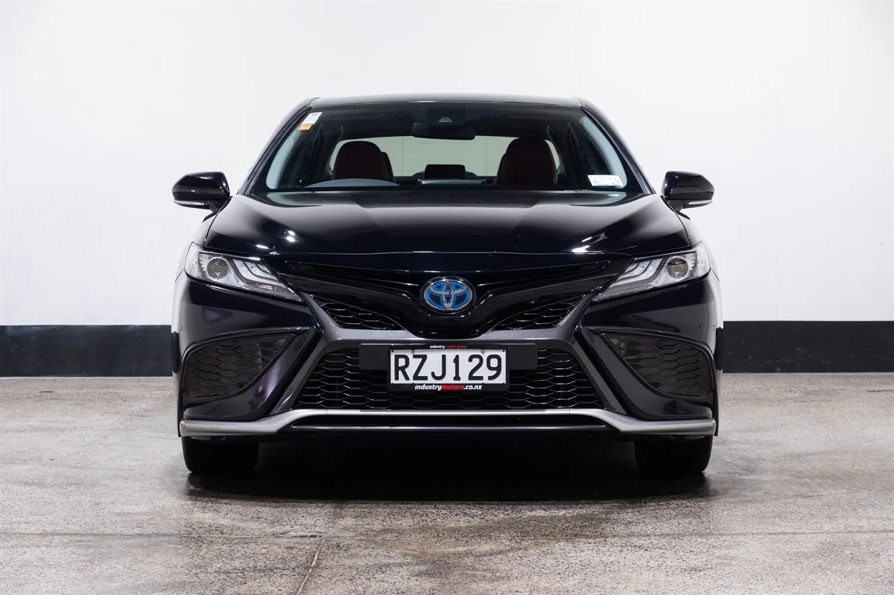 2021 Toyota Camry SX Hybrid NZ New