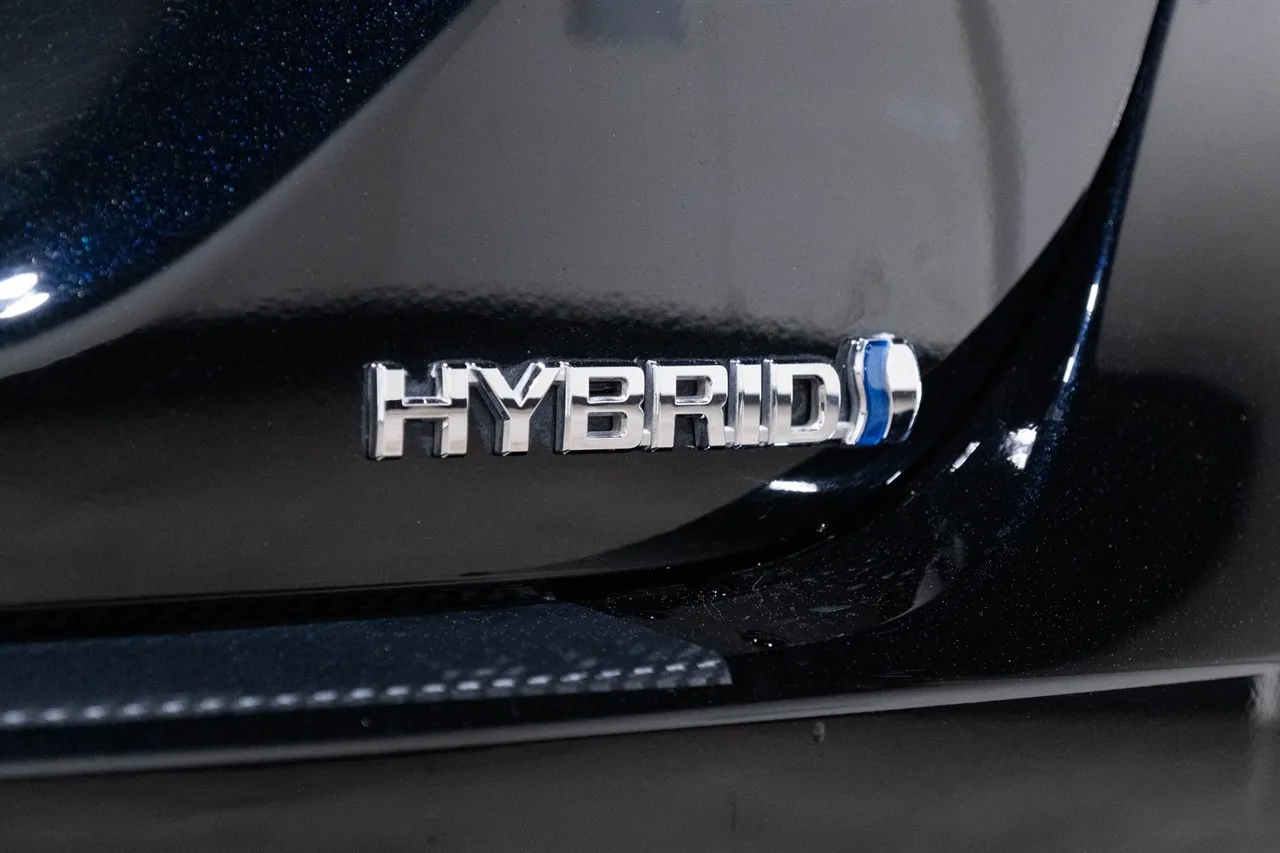 2021 Toyota Camry SX Hybrid NZ New