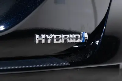 2021 Toyota Camry SX Hybrid NZ New photo 13