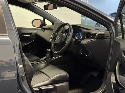 2023 Toyota Corolla Touring WXB Hybrid New Shape Station photo 12