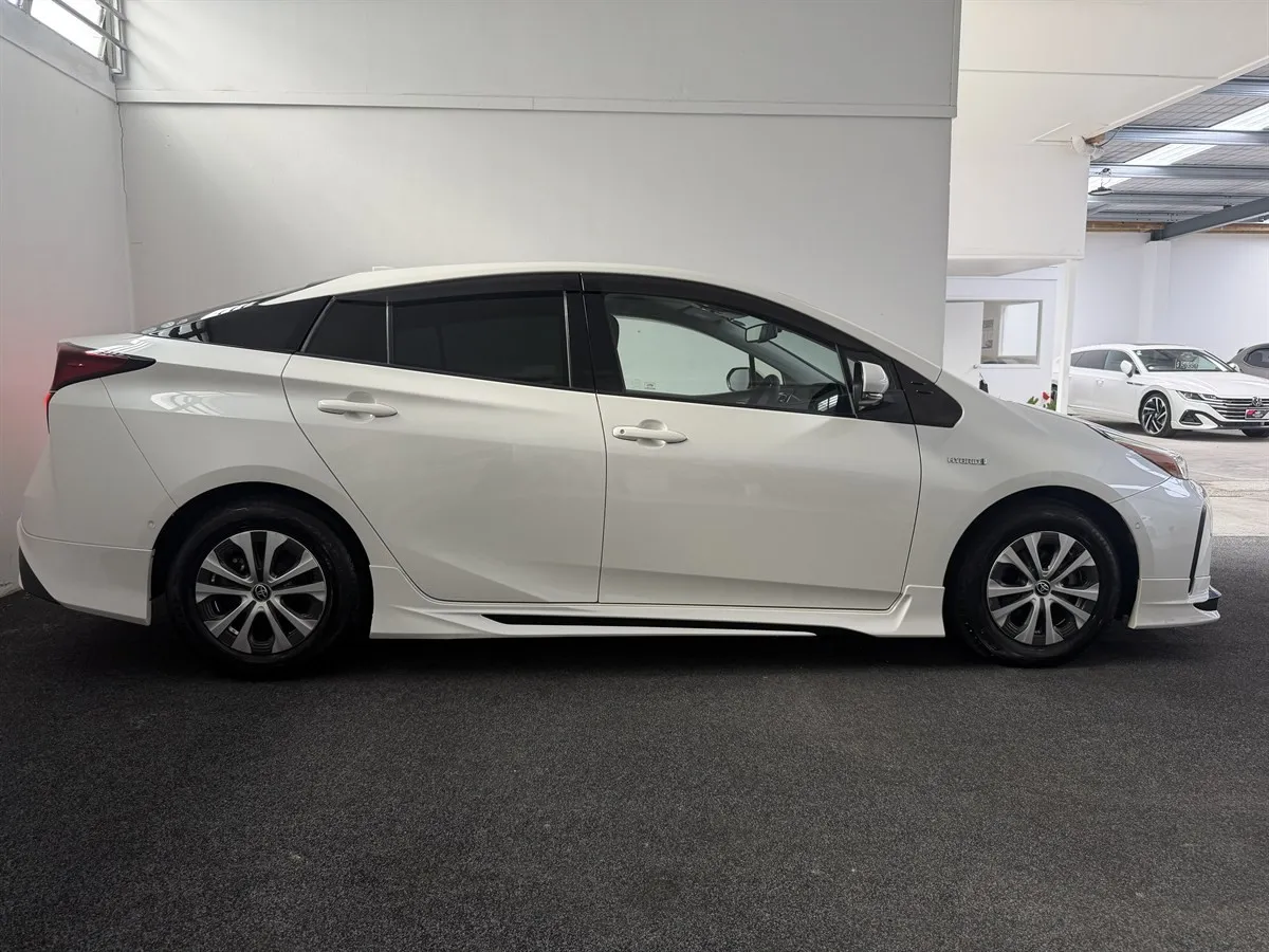 2019 Toyota Prius A Radar cruise 360 Camera Bodykit