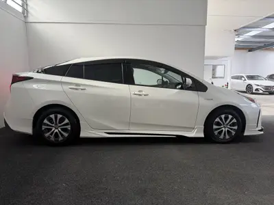 2019 Toyota Prius A Radar cruise 360 Camera Bodykit photo 3
